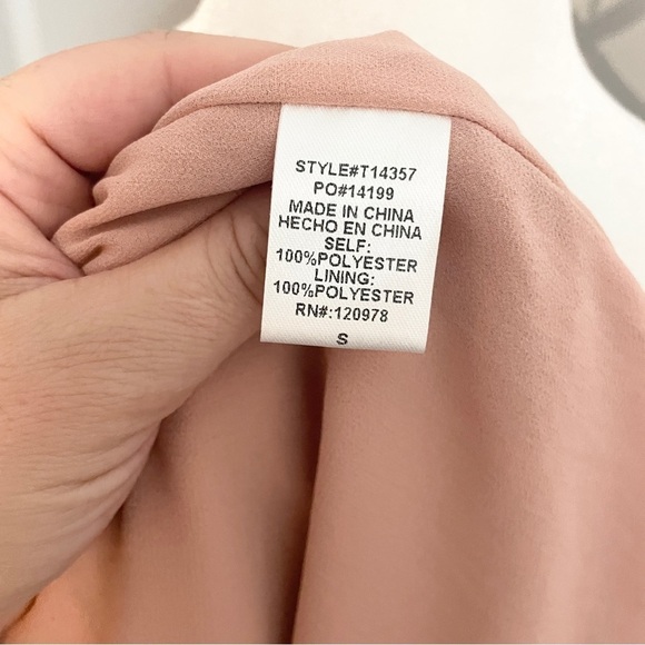 NWT Entro Size S Blouse Sleeveless Beige-Pink Silver Stars Flowy Ruffles - Picture 11 of 11